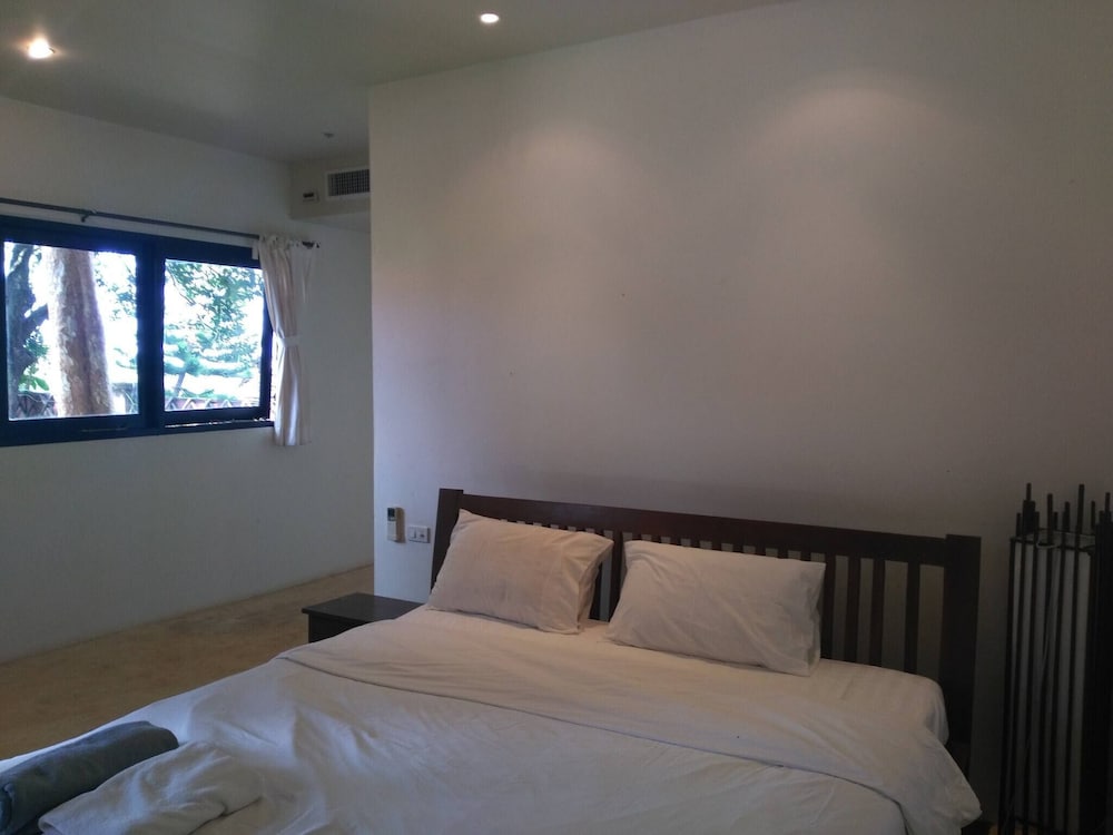 Three Bedroom Balinese Villa - a Shared Pool