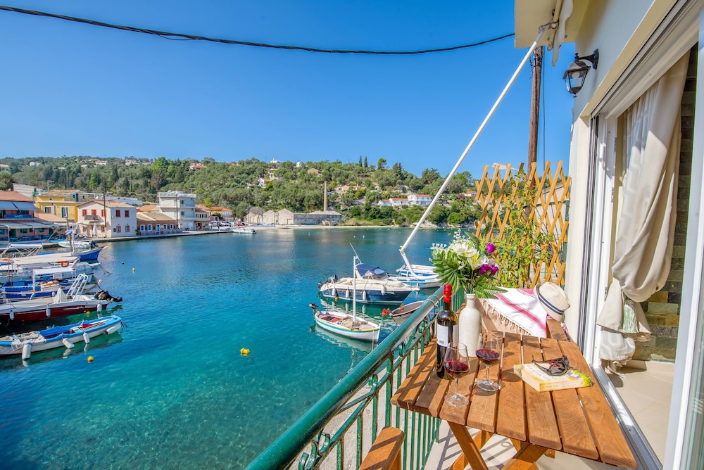 Loggos Panoramic Views Electra By Konnect photo 2