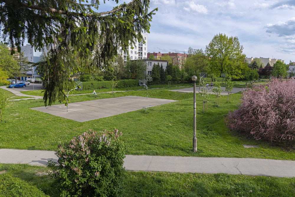Apartment Ruczaj Cracow by Renters view 2
