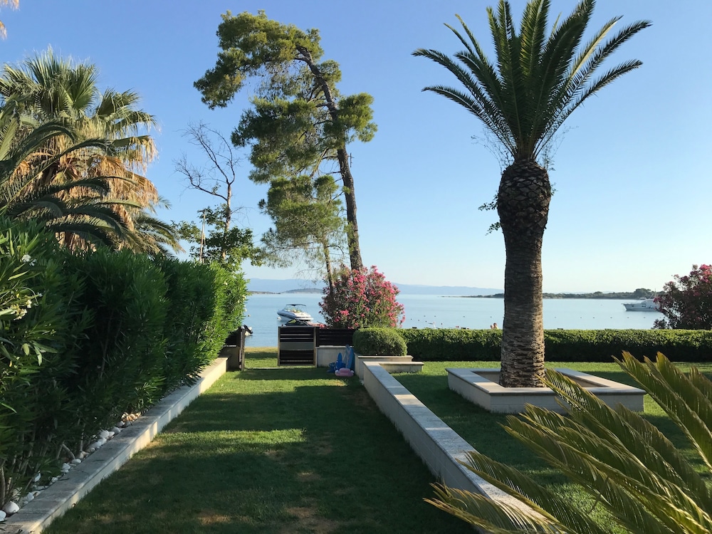 Samaya Beach House