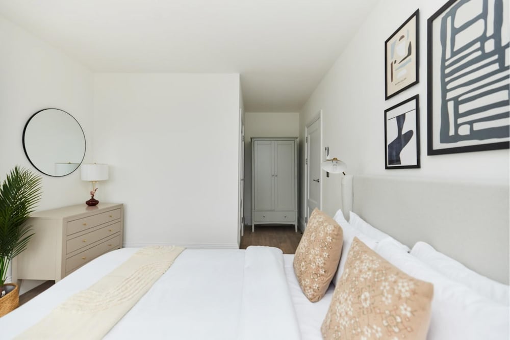 Wembley Vacations - The Wembley Park Corner - Classy 2bdr Flat With Balcony - Property Image 17