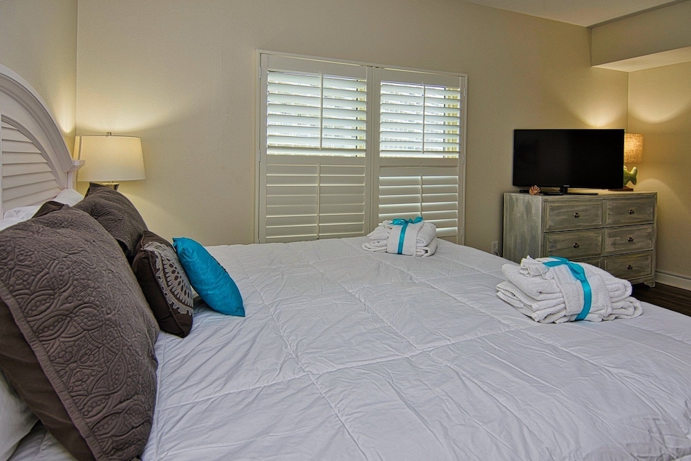 Shores Of Panama 719 2 Bedroom Condo