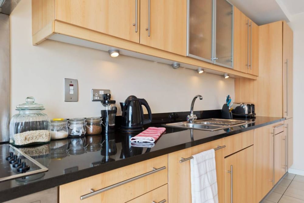 Modern, City Centre 3 Bedroom Apartment