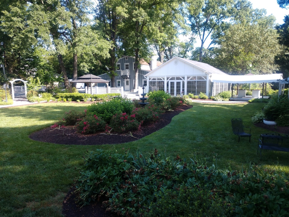 The Virginia Cliffe Inn