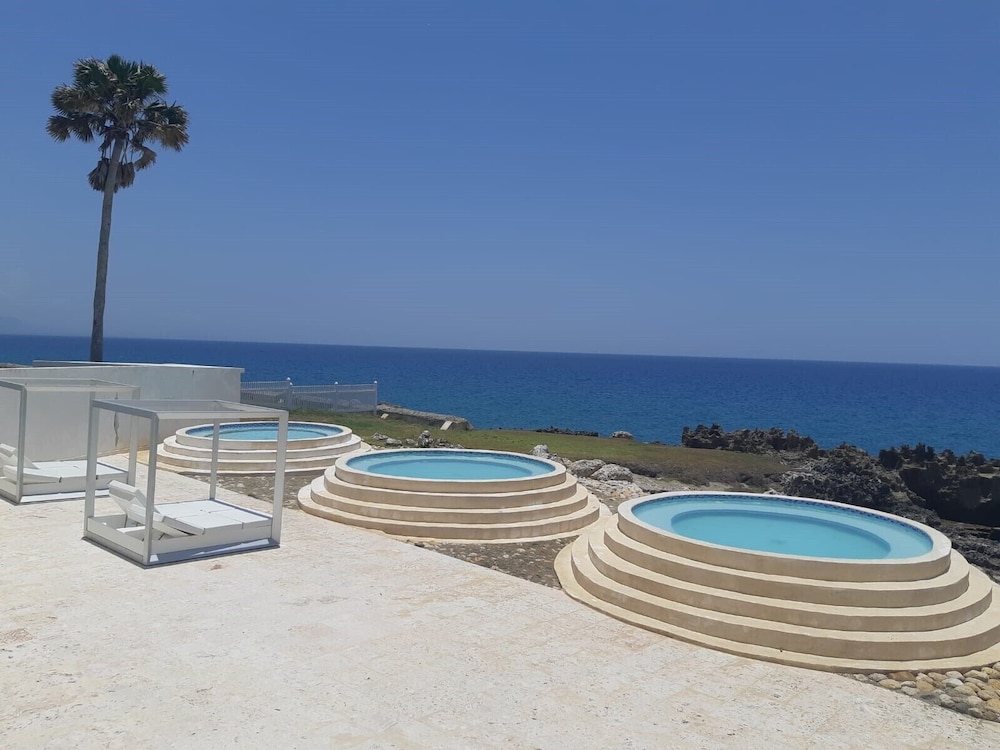 Timeless Luxury Villa