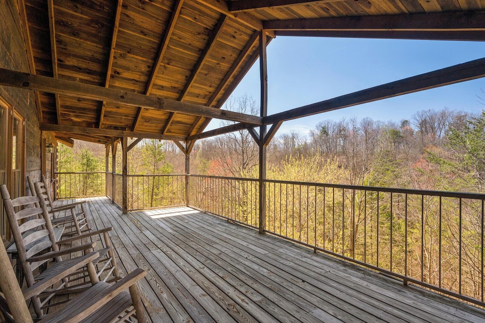 Country Pines Lodge