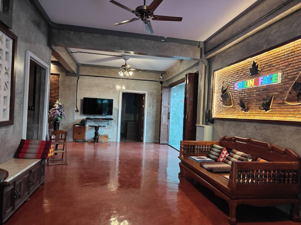 Smilingface Guesthouse