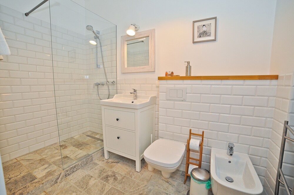 Grand Apartments - Modern Old Town