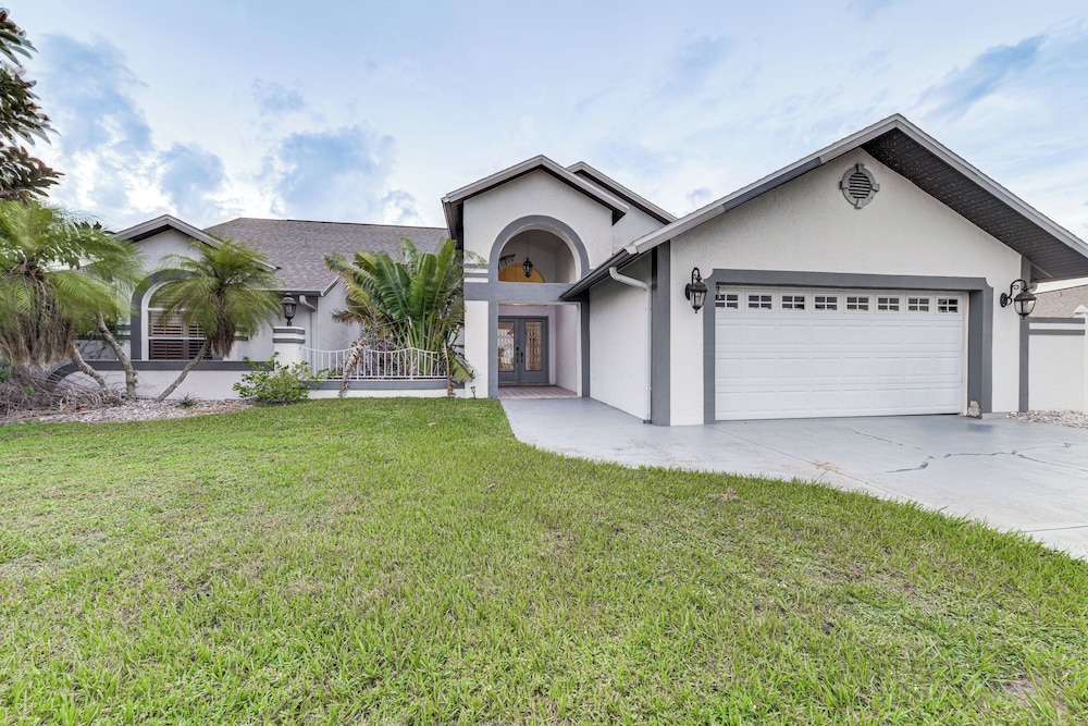 Canal-front Gem w/ Private Dock in Port Charlotte!