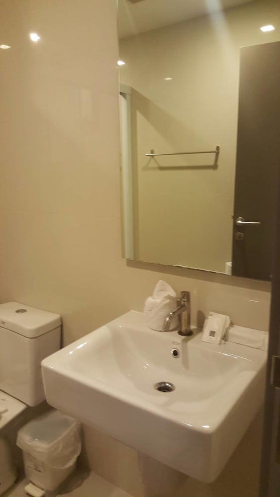 A Luxury 2 Bedrooms The Base Downtown