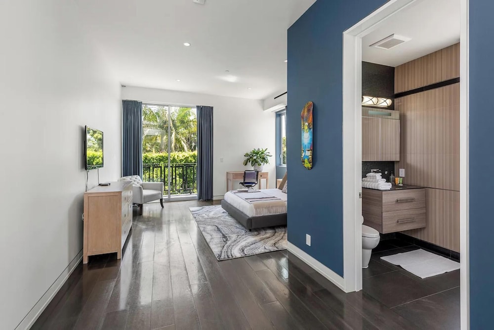Alta Royale - Exquisite Designer Retreat Near Soho House & Rodeo Drive