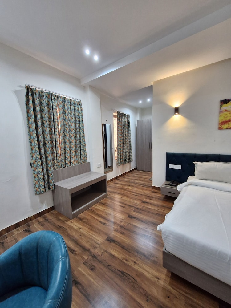 Hotel Grand Vasante