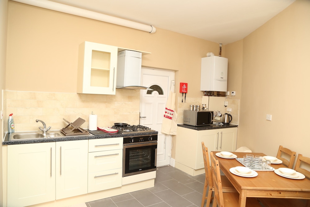 Birmingham Central Station Apartment view 5