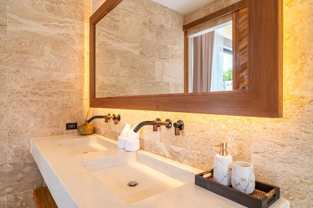 1Bedroom Villa Close to Fisherman KBR27