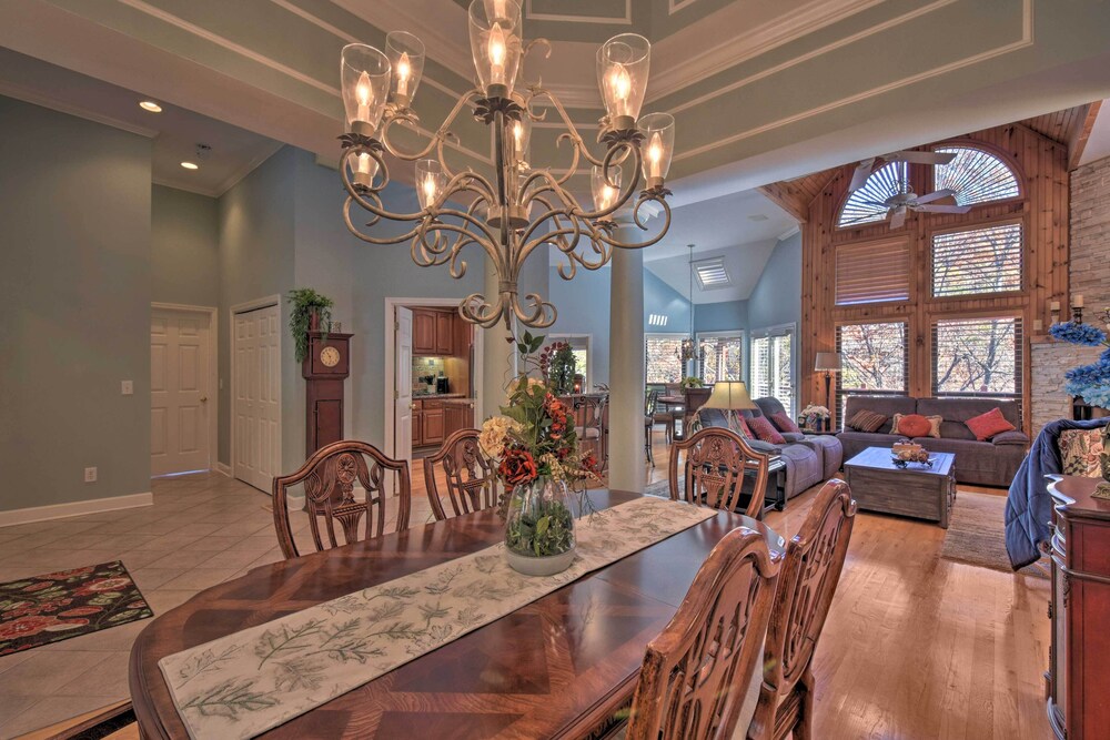 Beautiful Bent Tree Apt w/ Community Perks!
