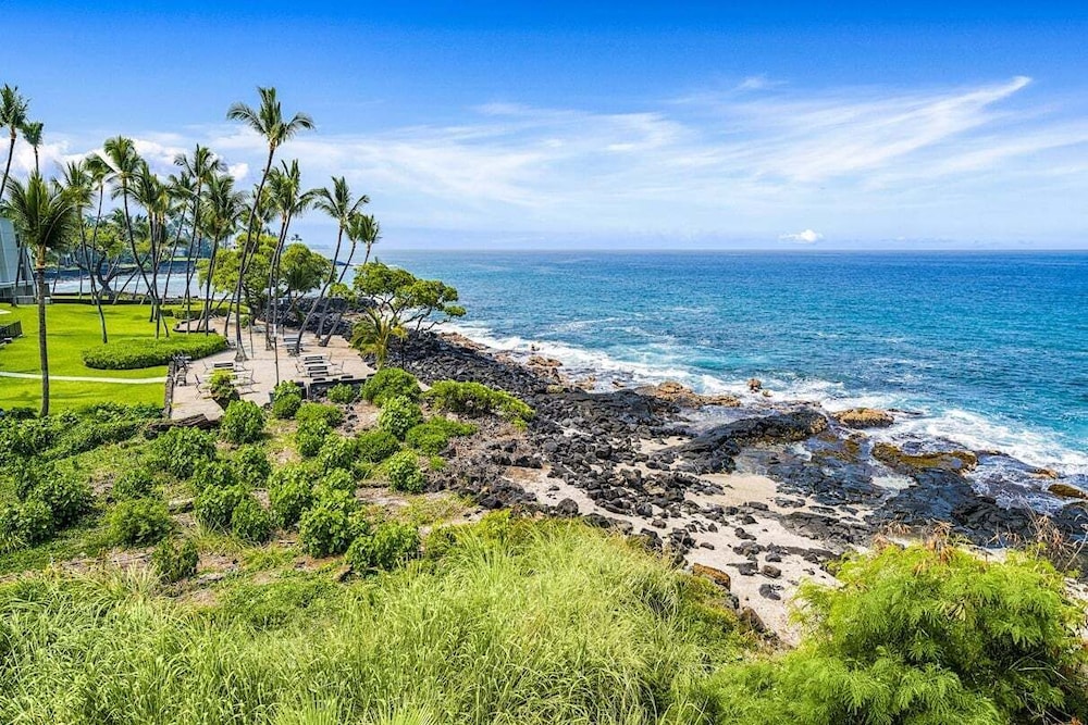 Beautiful Ocean View - Updated - Wifi Included- Vrkcv