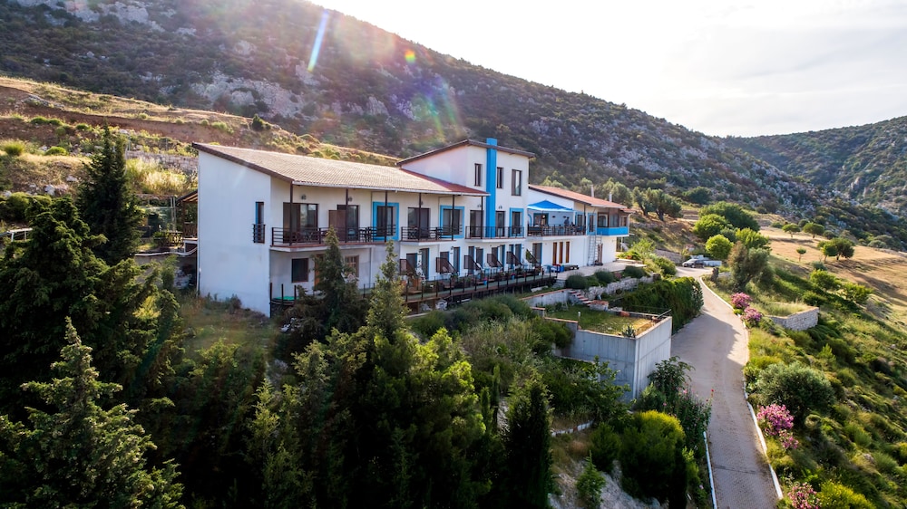 Mavi Keci Otel