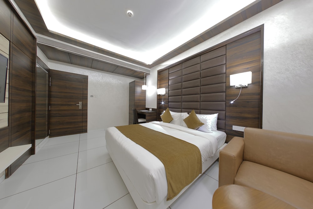 Hotel Silver Heights