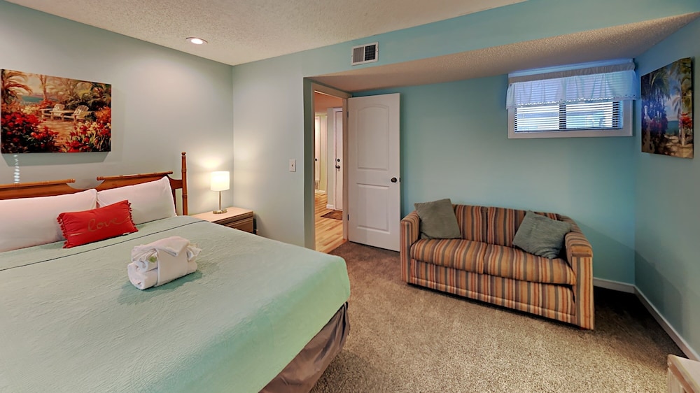 Arcadian Dunes 18-272 2 Bedroom Condo