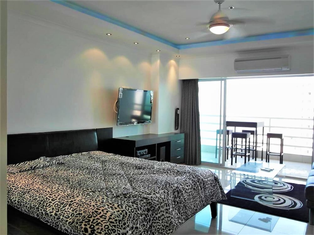 Fantastic sea View Beach Condo view 4