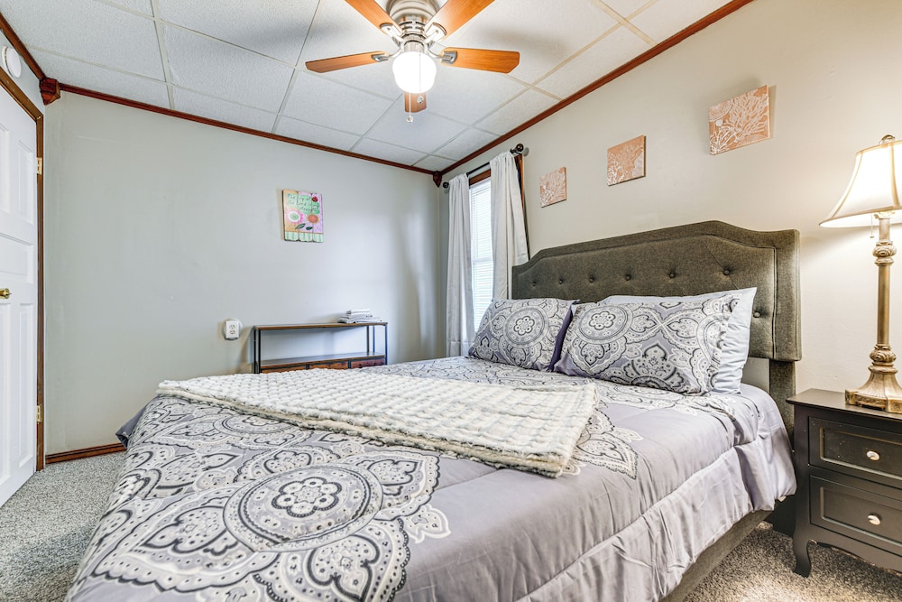 North Tonawanda Apartment ~ 11 Mi to Niagara Falls view 5