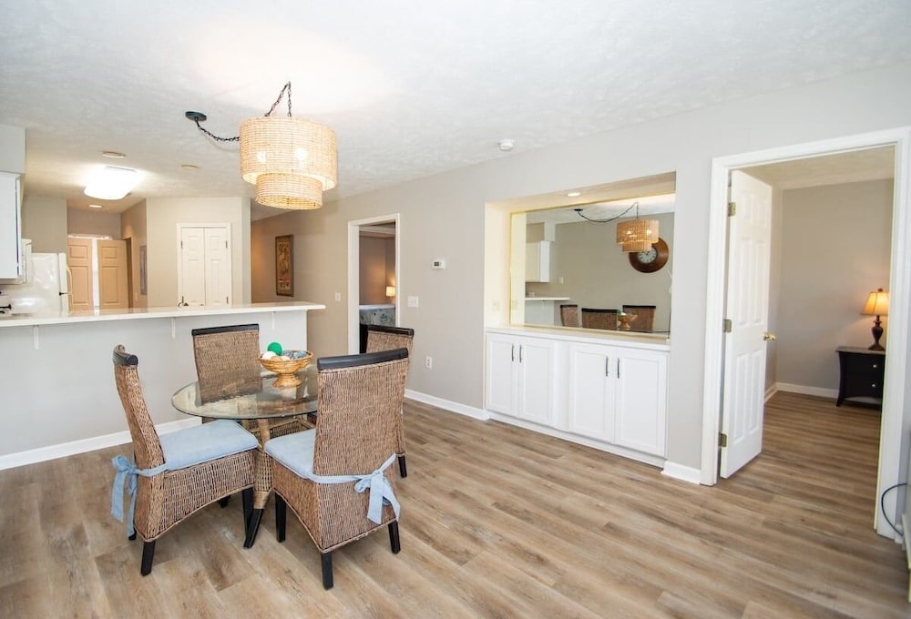 Waterway Village 17b 2 Bedroom Condo