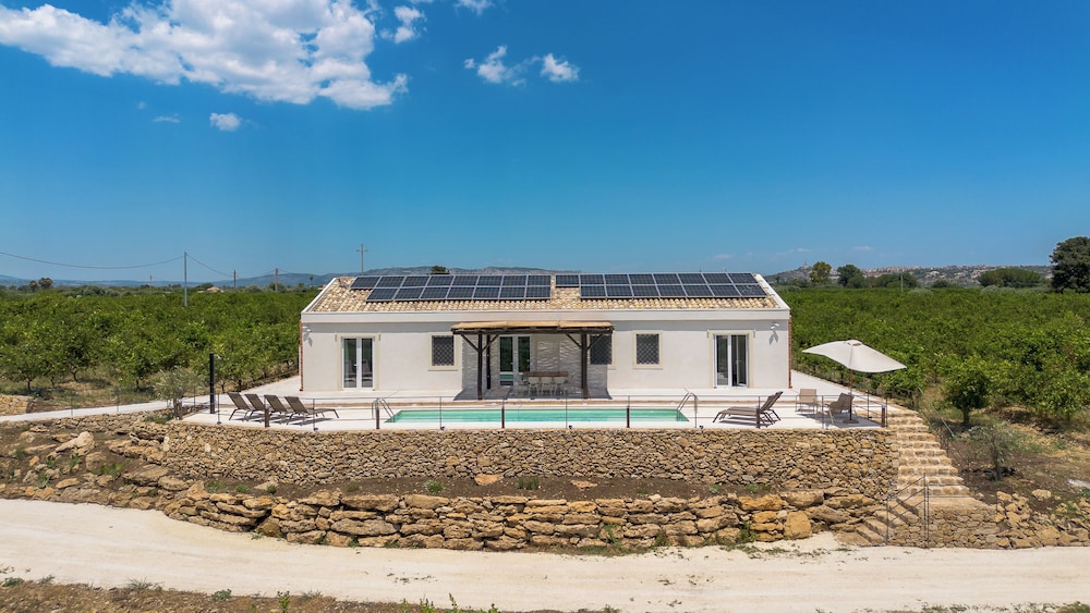Villa Frescura con Piscina by Wonderful Italy