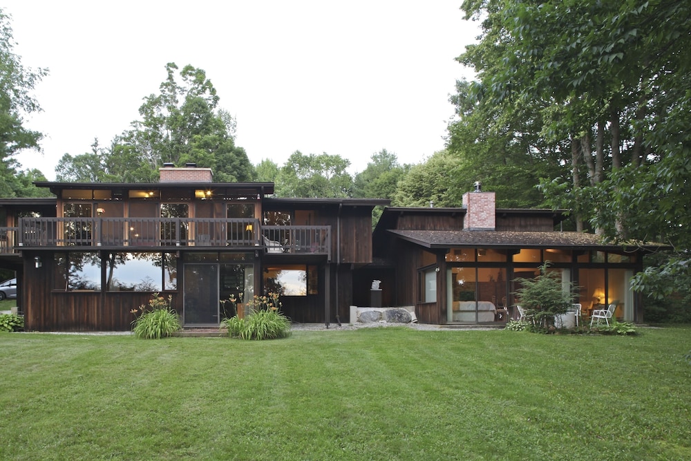 Tanglewood Suites - Property Image 13