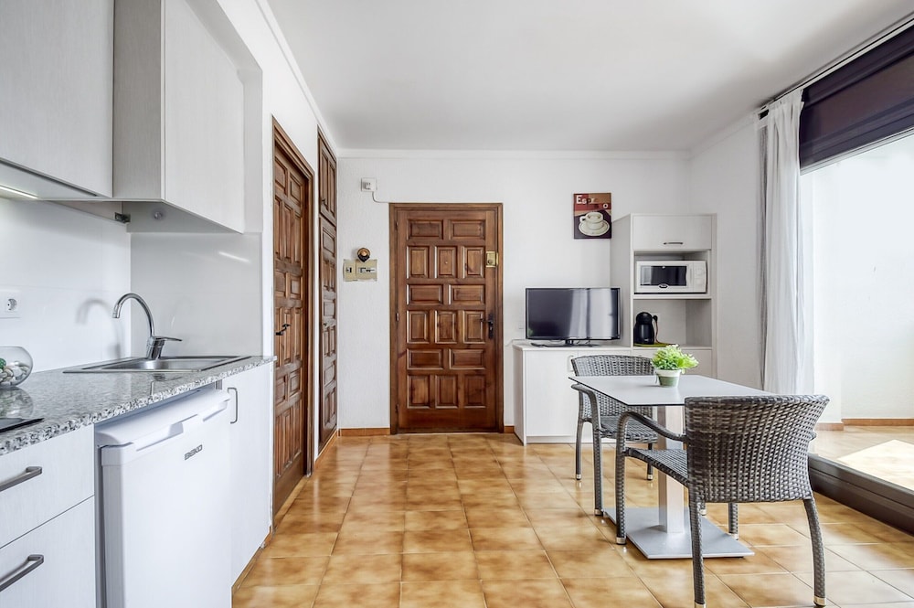 Apartment in Roses by Rocky Beach