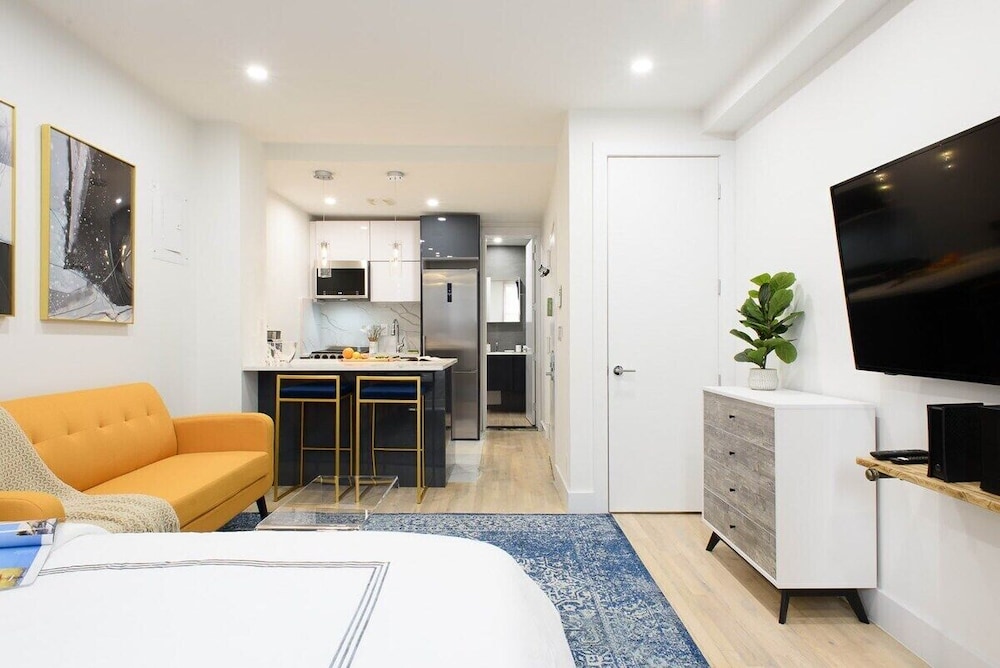 1597 New York Apt