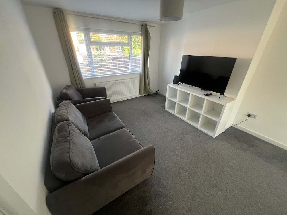 3 Bedroom House Oakwood Retreat in Dunstable