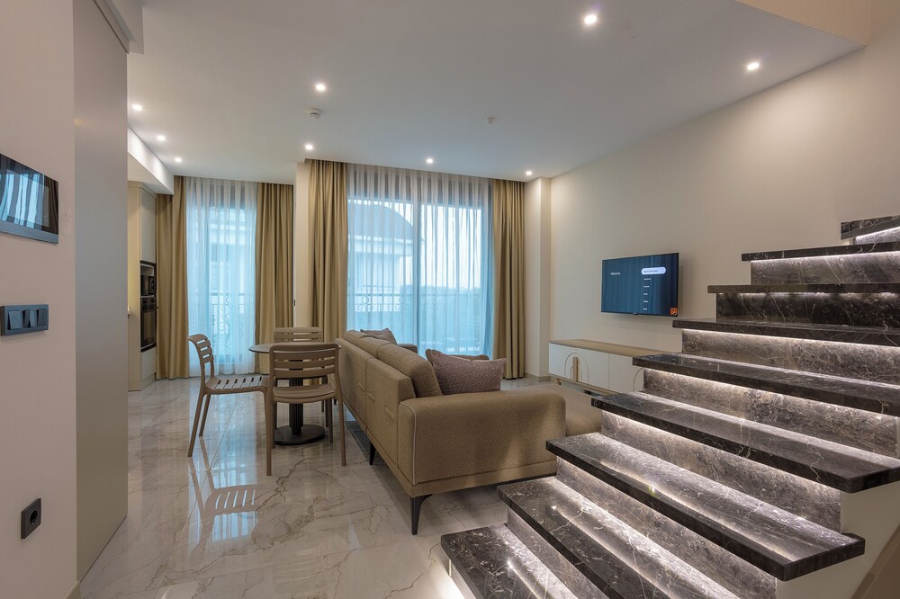 Loovox Suites
