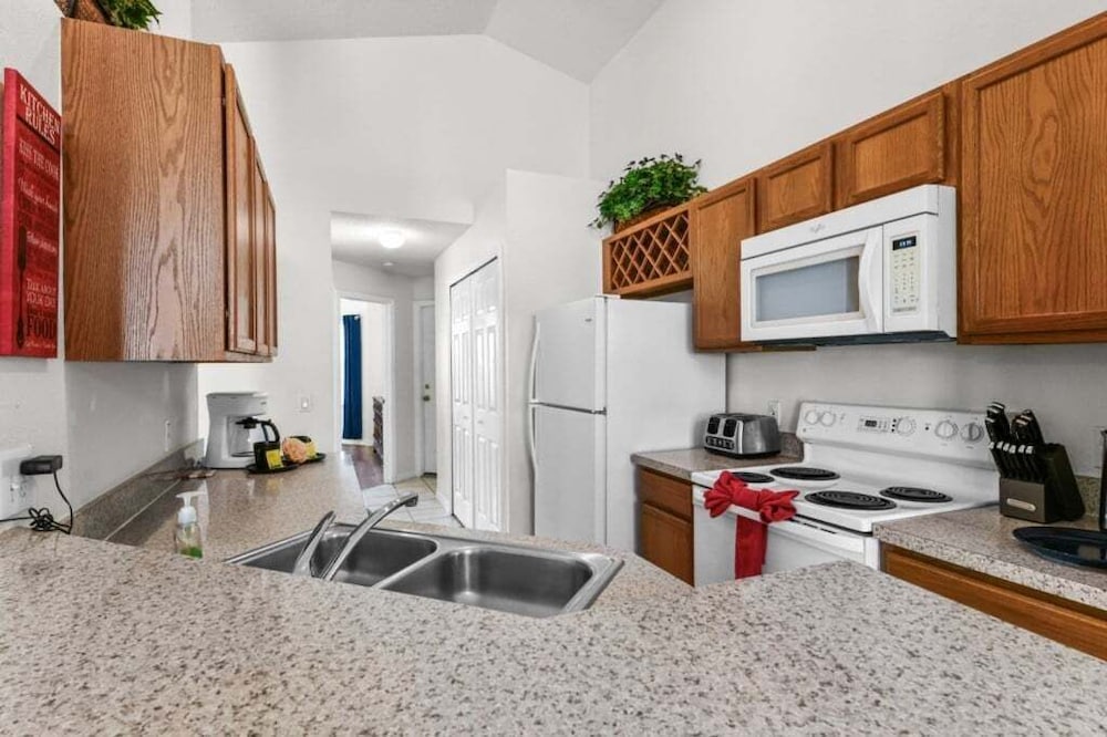 Cozy 4br Pool Home W/ Game Room Near Disney 4 Bedroom Villa