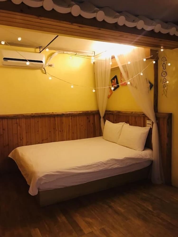Summer Inn