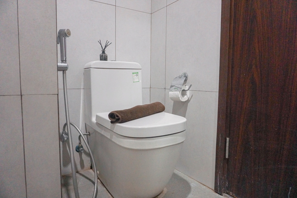 Cozy Look Studio Apartment At Lrt City Bekasi