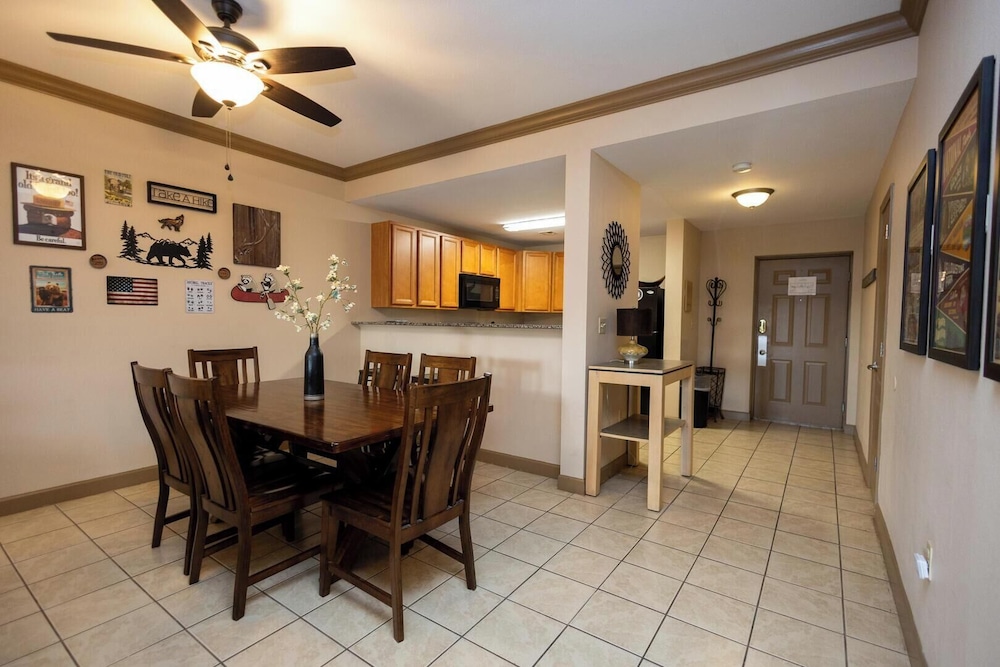 Mountain View Condo 1501