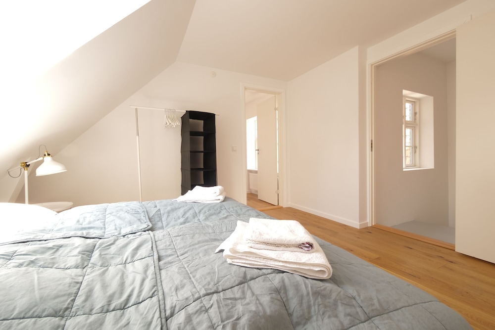 Rent a place 5 view 2