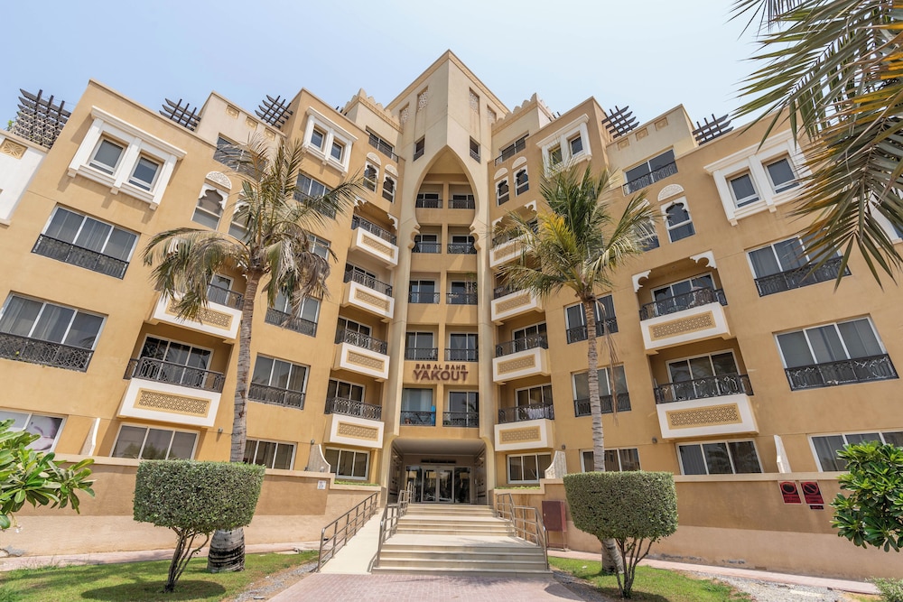 Amazing Stay With Beach Access & Balcony -rak