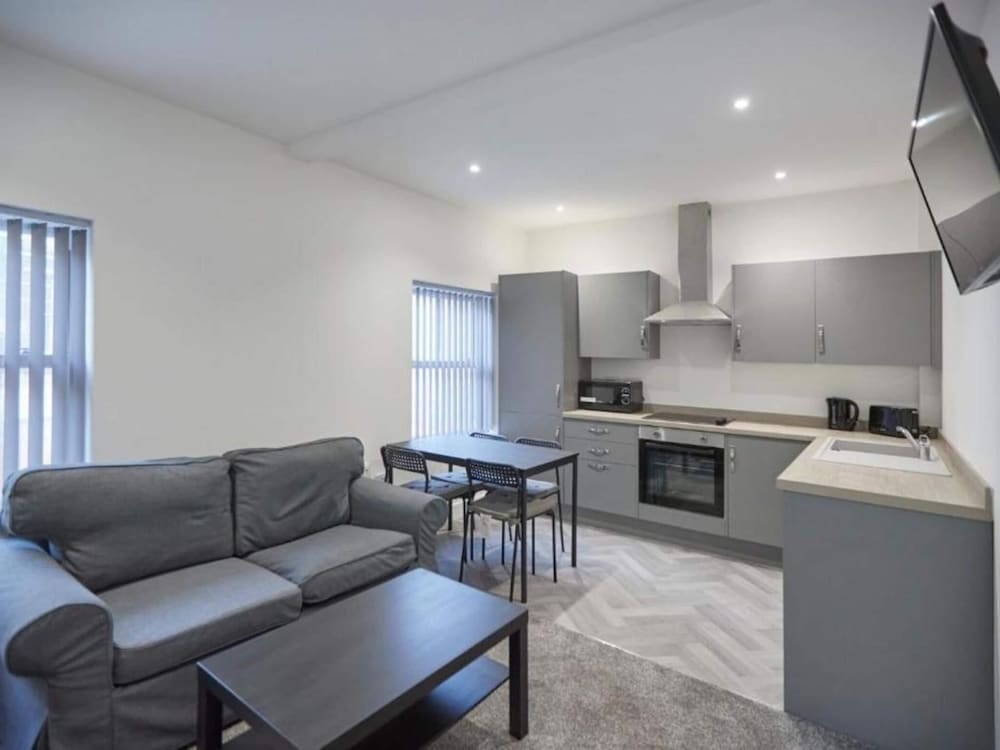 Apartment 3 in Loftus view 5