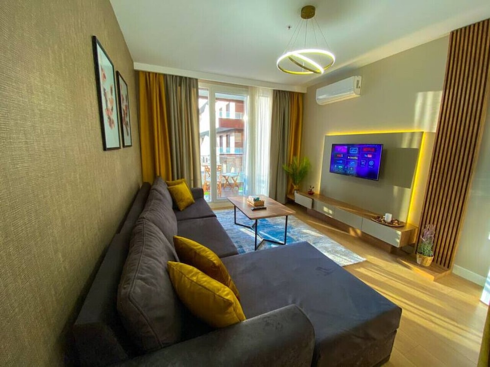 Exclusive1 1 Apartment With Terrace - Core Living