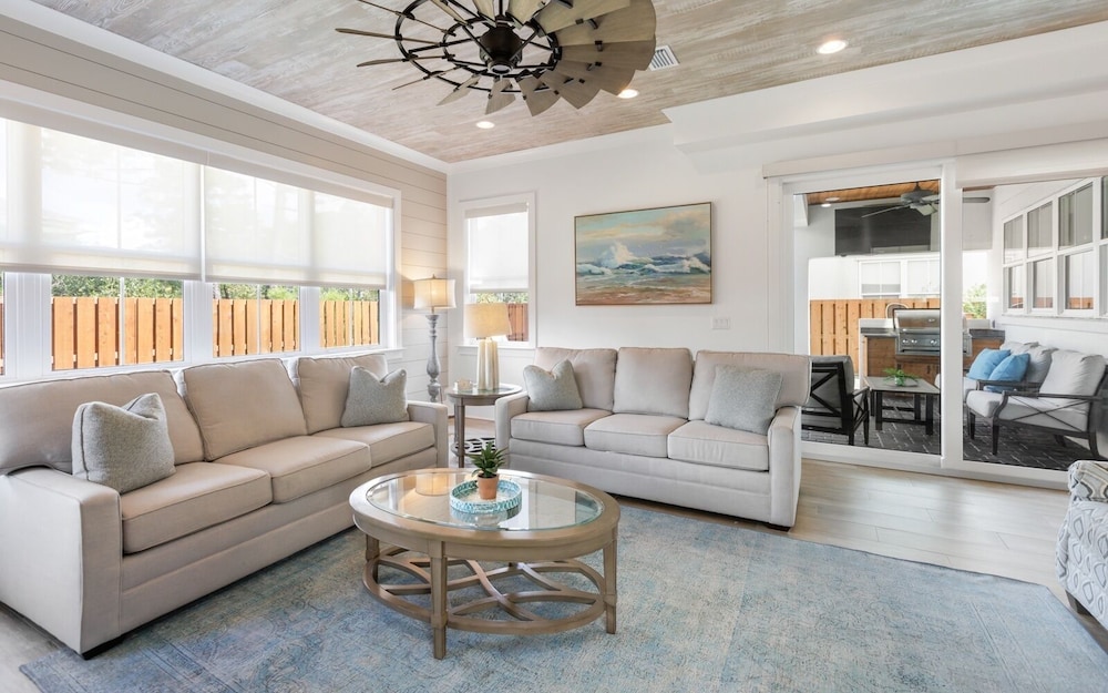 5BR Getaway w/ Private Pool, Golf Cart, 4 Bikes & 30A Convenience!