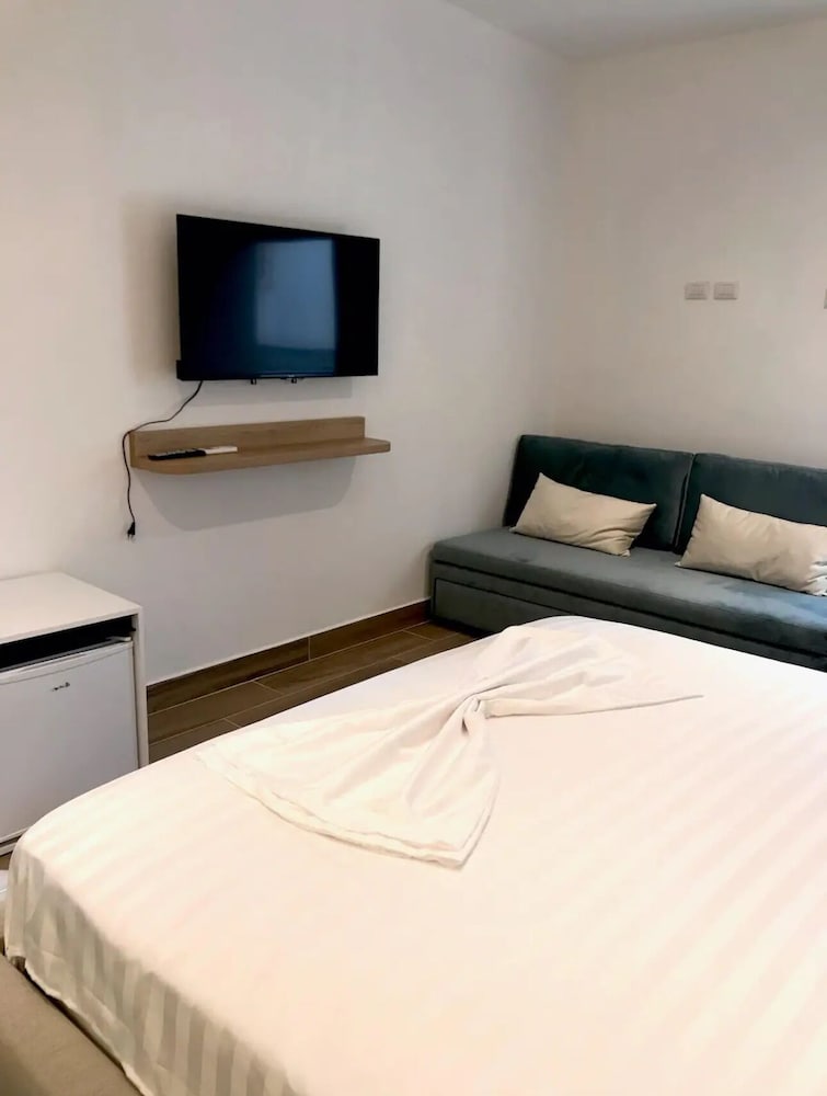 Synergy Room 1
