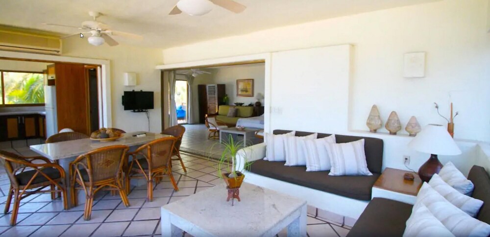 Los Tules Villas del Sol