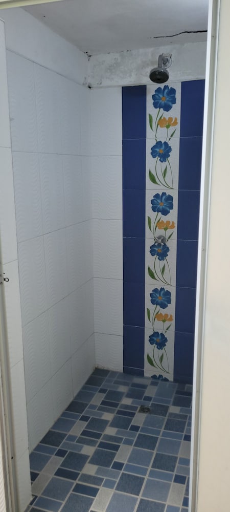 HOSTAL VILLA DEL RIO LAS BRISAS