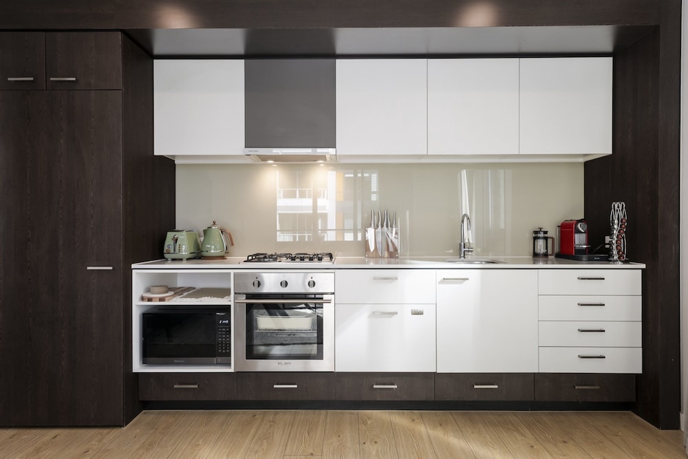 Sleek Southbank 2-bed Apartment With Balcony Views
