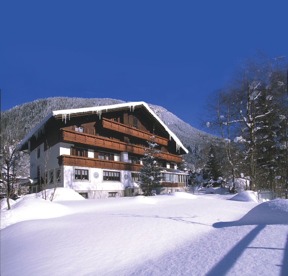 Hotel Monika & Montafon Chalets - Image 1
