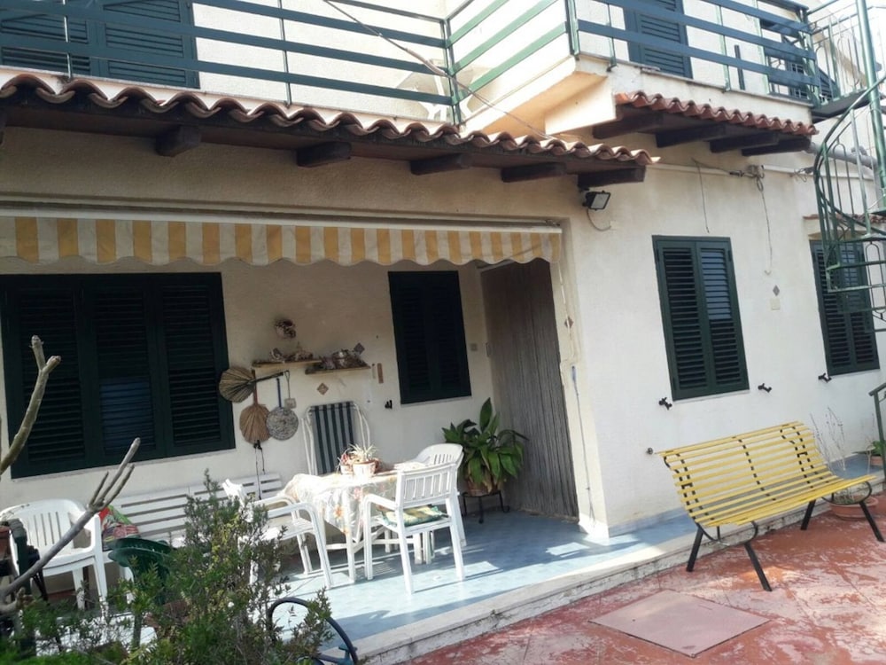 Villa Mora on two Levels 50 Meters From the sea - Wi-fi view 4