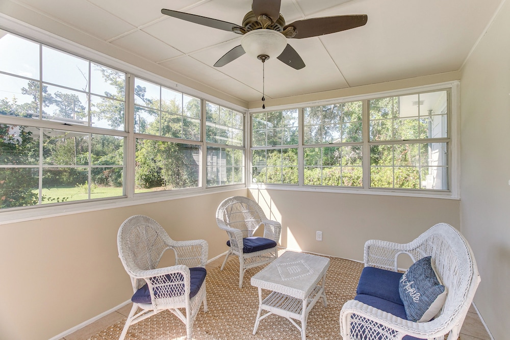 Large Private Yard: Home < 3 Mi to Dtwn Valdosta!