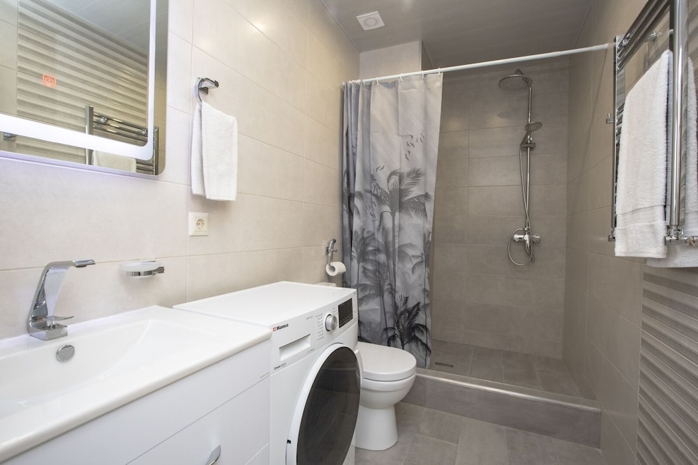 Stay Inn on Yekmalyan St