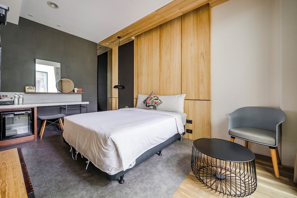 MH48 Hotel